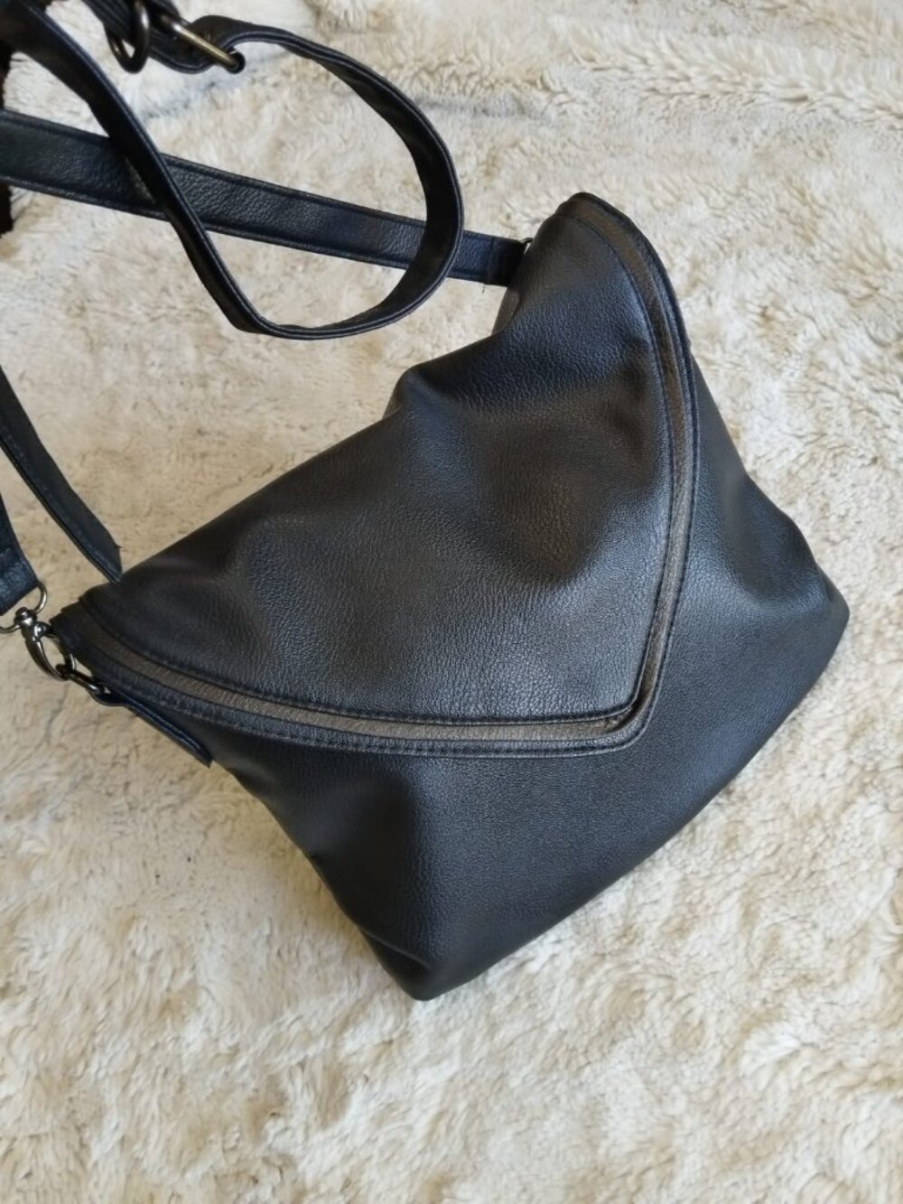 Laura Black Foldable Vegan Leather Crossbody Bag